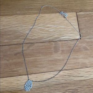 short hamsa hand necklace
